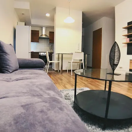 Sunflower Apartment *